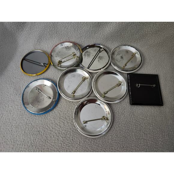 Lot 9 Vintage Library Pin Reading Books 1980s Free Libraries President Dino - Picture 6 of 10